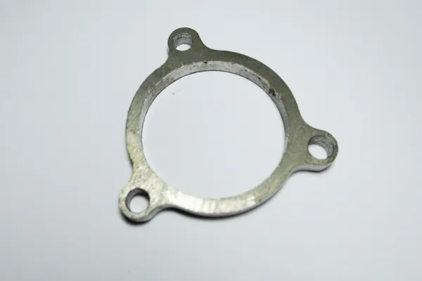 Flangia 3 fori in acciaio inox 9mm spessore ø 58mm interno dimensioni foro 70x70x70mm