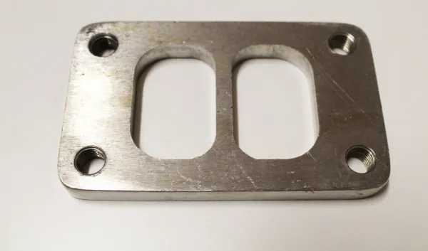 Flangia T3 divisa per collettore di scarico spessore 10 mm in acciaio inossidabile 86x45 mm con foro filettato M10