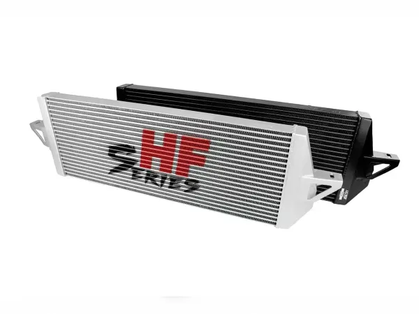 Kit intercooler - FMIC per Ford Focus Mk. III 2.0 ST con logo HGICFO003 plug&play, certificato di conformità (§19.3) incluso