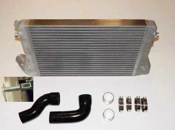 Kit intercooler per Golf 5 Audi A3 S3 Seat Leon Passat B6 2.0 TFSI Double-DIN 56mm plug and play tubi blu