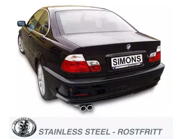 Vista posteriore di una BMW E46 nera. Targa "Simons" con due terminali rotondi in acciaio inox color argento del sistema di scarico sportivo. In basso a sinistra logo rotondo con scritta "Stainless Steel Quality". A destra il testo "INOX - ROSTFRITT".
