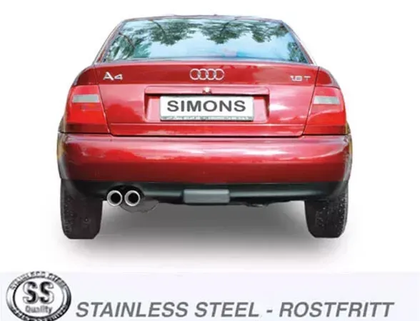 Audi A4 berlina rossa, vista posteriore. Due tubi di scarico rotondi e argentati al centro sotto il paraurti. Targa con scritta "Simons". Loghi in acciaio inox e antiruggine nella parte inferiore dell'immagine.